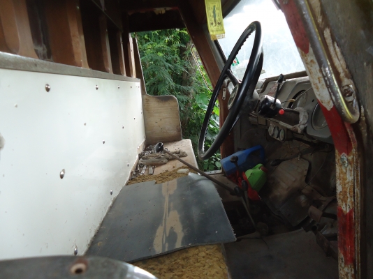 ขายด่วนรถสิบล้อดรั้มหัวยาว2เพลาร็อกกี้210เพลาโบกี้ใหญ่