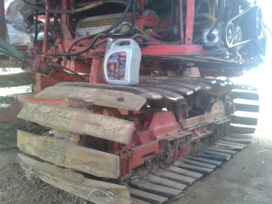 ขายรถเกี่ยวข้าวยกคู่ ศักดิ์พัฒนา ตัว1 ตัวเดิน12 ปั๊มไดกิ้น13 เครื่องอีซูซุ6HH1 โบ อุ้ม2.5ตัน ตัว2ตัวเดิน10โม่โรงงานปั๊ม23อุ้ม สภาพพร้อมใช้งาน เครื่องอีซูซุ6HH1