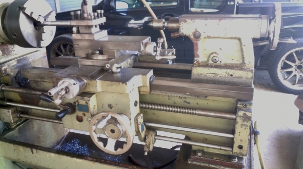 แท่นกลึง 5 ฟุต 3 เพลา เกียร์บล็อก รุ่นหนัก ฐานเหล็กหล่อ สภาพสวย หน้าแท่นเรียบ พร้อมใช้งาน 98,000