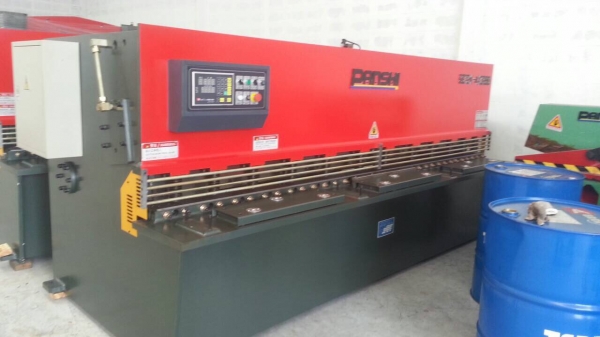 เครื่องตัดเหล็ก4 มิล 10 ฟุตตัวนี้ระยะแบคเกตหลังกดตัวเลขที่ต้องการ แล้วจะวิ่งหาระยะอัตโนมัติติดต่อ0892224259