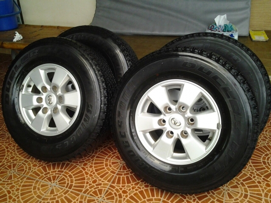 ขายล้อ พร้อมยาง Vigo Preerunner ขอบ 15" พร้อมน็อต ขายล้อ พร้อมยาง Vigo Preerunner ขอบ 15" พร้อมน็อต