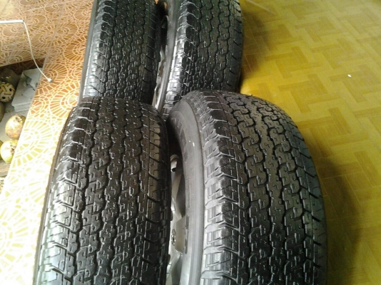 ขายล้อ พร้อมยาง Vigo Preerunner ขอบ 15" พร้อมน็อต ขายล้อ พร้อมยาง Vigo Preerunner ขอบ 15" พร้อมน็อต