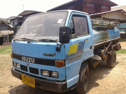 ISUZU   NKR  เครื่อง   88แรงม้า  4 ล้อทะเบียนพร้อมเกียสั้น ห้างแท้