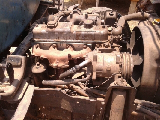 ISUZU   NKR  เครื่อง   88แรงม้า  4 ล้อทะเบียนพร้อมเกียสั้น ห้างแท้