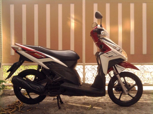 ขออนุญาติขาย Honda CLICK-i รุ่น TOP สีขาวมุก ล้อแม็ก โอนให้ฟรีครับ