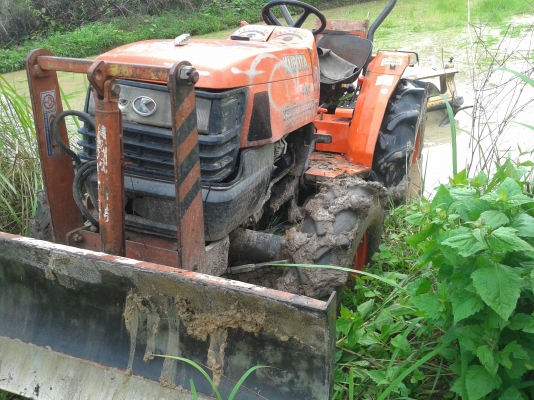 ขายคูโบต้า34 แรงพร้อมใช้งานด่วนเลยครับ