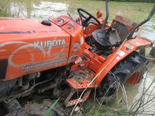 ขายคูโบต้า34 แรงพร้อมใช้งานด่วนเลยครับ
