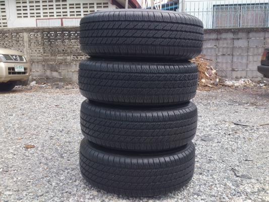 ขายแม็กTOYOTA FORTUNER ขอบ17 พร้อมยางMICHELIN265/65R17 ยางสัปดาห์ที่49ปี12 ดอกยางนิ่มลึกไม่ร้าวไม่แตกลายดอกเต็ม (สภาพ90\%) จำนวน 1 ชุด พร้อมน๊อตแท้ 24 ตัว
