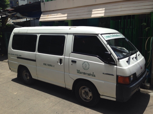ขายรถตู้ MITSUBISHI L300 ปี96 ภายในสวยครบไม่มีแตกหัก