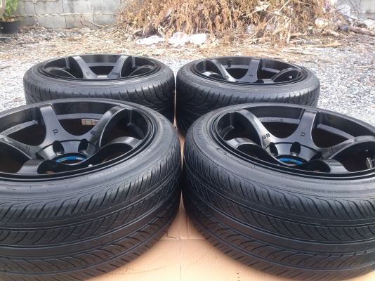 ขายแม็กโปรไดร์ฟสีดำ 6รู139.7ขอบ18 หน้า9.5 หลัง10.5 พร้อมยาง245/40R18 ปี13,ยาง265/35R18 ปี12 ดอกยางนิ่มลึกเท่ากันสภาพแม็กยางสวยมาก จำนวน 1 ชุด
