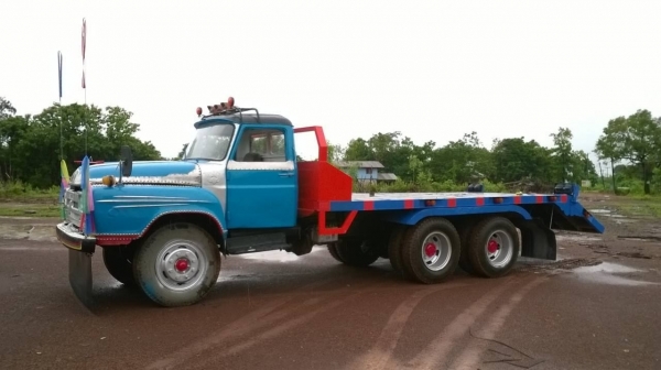 ขายเทนเลอร์ 10 ล้อหัวยาว 2 เพลาใหญ่  เครื่อง EH700 168 แรงม้า สโลว์กลาง ยางเต็ม ทะเบียนพร้อมโอน