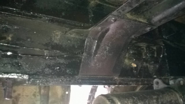 ขายเทนเลอร์ 10 ล้อหัวยาว 2 เพลาใหญ่  เครื่อง EH700 168 แรงม้า สโลว์กลาง ยางเต็ม ทะเบียนพร้อมโอน