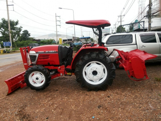 รถแทรกเตอร์ยันม่าร์