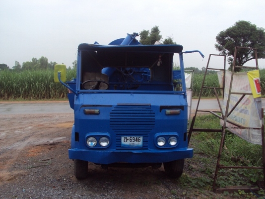 รถ 6 ล้อ สีข้าว ISUZU 85 แรง