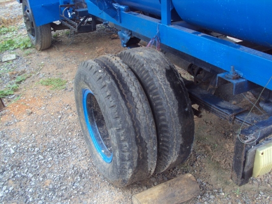 รถ 6 ล้อ สีข้าว ISUZU 85 แรง