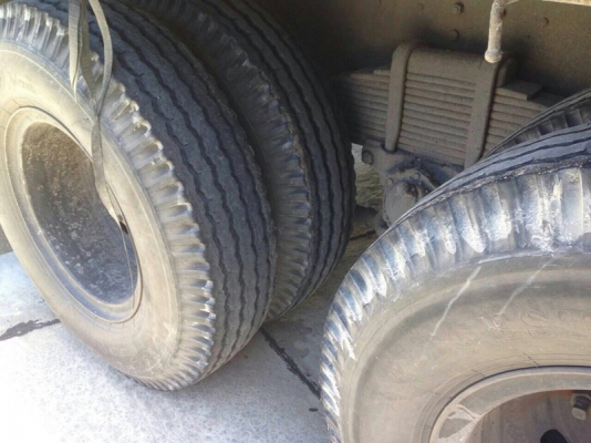 รถฮีโน่ 10 ล้อ รั้ว ( ไม่ดั้ม ) FL3H 195 แรงม้า. ปี 38 สนใจติดต่อ 081 - 6079515 รถฮีโน่ 10 ล้อ รั้ว ( ไม่ดั้ม ) FL3H 195 แรงม้า. ปี 38 สนใจติดต่อ 081 - 6079515