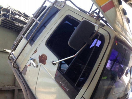 รถฮีโน่ 10 ล้อ รั้ว ( ไม่ดั้ม ) FL3H 195 แรงม้า. ปี 38 สนใจติดต่อ 081 - 6079515 รถฮีโน่ 10 ล้อ รั้ว ( ไม่ดั้ม ) FL3H 195 แรงม้า. ปี 38 สนใจติดต่อ 081 - 6079515