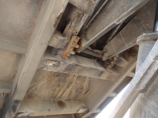 ขายหางลาก3เพลาแท้ดรั้มกะบะสามมิตรลอนเฉียงยาว9เมตรปี50