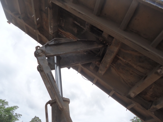 ขายหางลาก3เพลาแท้ดรั้มกะบะสามมิตรลอนเฉียงยาว9เมตรปี50