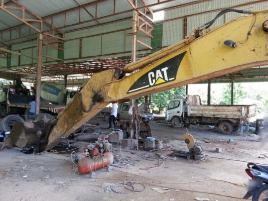 รถแบคโฮ CAT 320C. สนใจติดต่อ 081 - 6079515 รถแบคโฮ CAT 320C. สนใจติดต่อ 081 - 6079515