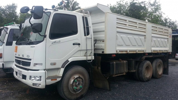 ขายดาวน์...FUSO FN62M15C-000698...240แรง ปี*56...รถอยู่ที่พัทลุง