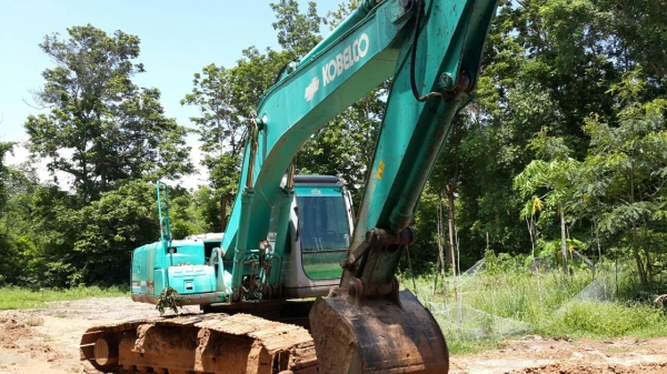 ขายรถขุดแบ็คโค KOBELCO200-6 MARK VI เอกสารพร้อม เครื่องดี ปั๊มแห้ง เอกสารอินวอยซ์  บูมดีเอวดี แอร์เย็น ปั๊มดี เดิม