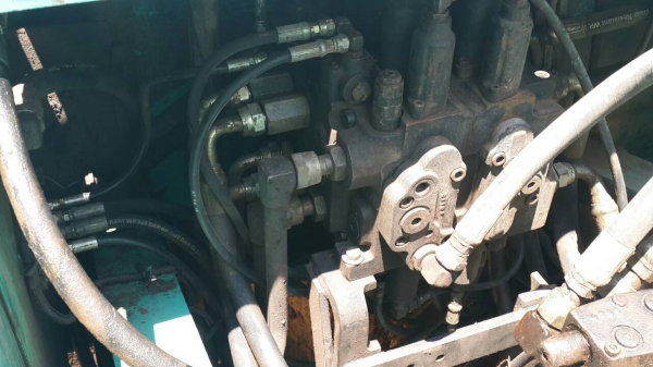 ขายรถขุดแบ็คโค KOBELCO200-6 MARK VI เอกสารพร้อม เครื่องดี ปั๊มแห้ง เอกสารอินวอยซ์  บูมดีเอวดี แอร์เย็น ปั๊มดี เดิม