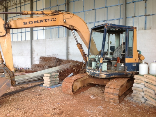 แบคโฮ PC 60-5