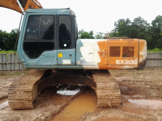 ขายHITACHI  ex200-3 ราคาถูก599,000บาท