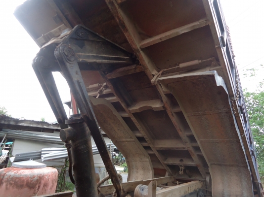 ขายรถสิบล้อดรั้ม2เพลาหลงเบรดใหญ่เครือง175แรงสโลว์อินเตอ