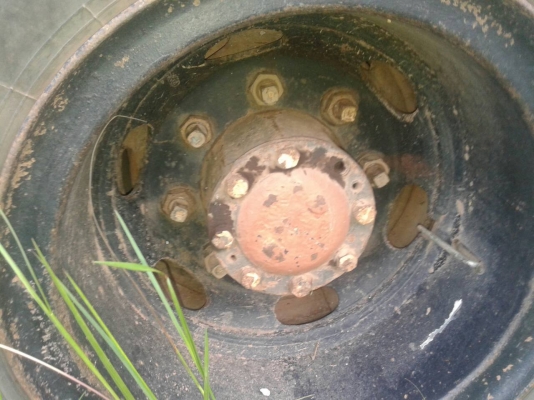 HINO  เครื่อง  PE6  เครื่อง 220แรง  ทะเบียน  ม79  สนใจ   โทร  0903567612