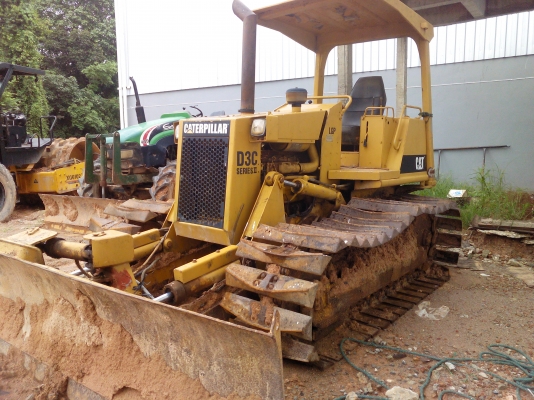 ขายรถแทรคเตอร์ CAT D3C รถสวยพร้อมใช้ช่วงล่างแน่น ขายรถแทรคเตอร์ CAT D3C รถสวยพร้อมใช้ช่วงล่างแน่น