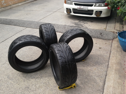 ยางซิ่ง Dunlop direzza sport Z1 ปี12 1ชุดสวยๆ(ปรับราคา10000) ยางซิ่ง Dunlop direzza sport Z1 ปี12 1ชุดสวยๆ(ปรับราคา10000)