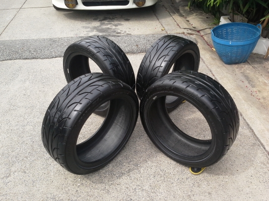 ยางซิ่ง Dunlop direzza sport Z1 ปี12 1ชุดสวยๆ(ปรับราคา10000) ยางซิ่ง Dunlop direzza sport Z1 ปี12 1ชุดสวยๆ(ปรับราคา10000)