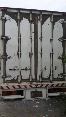 ขายตู้แห้งจากรถบรรทุก 10 ล้อ Hino Mega ขายตู้แห้งจากรถบรรทุก 10 ล้อ Hino Mega