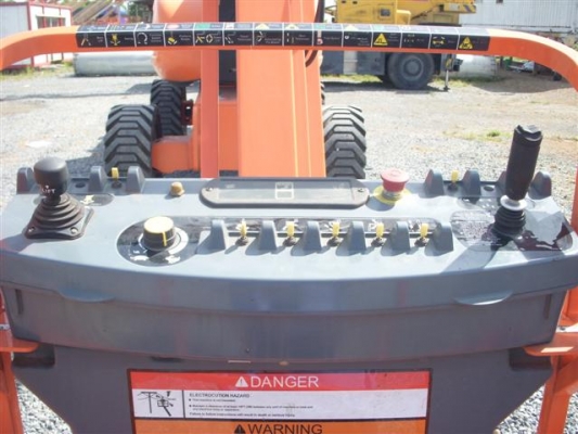 ขายรถกระเช้า JLG รุ่น 800A  (สูง 24.00 M.) รถกระเช้าอุปกรณ์อิเล็กทรอนิกส์ที่ออกแบบมาอย่างล้ำสมัย รถกระเช้าเซฟตี้อเนกประสงค์สำหรับการปฏิบัติงานบนที่สูง สนใจติดต่อคุณวรุณ085-485-1435   E-mail : warun.y@mts.co.th