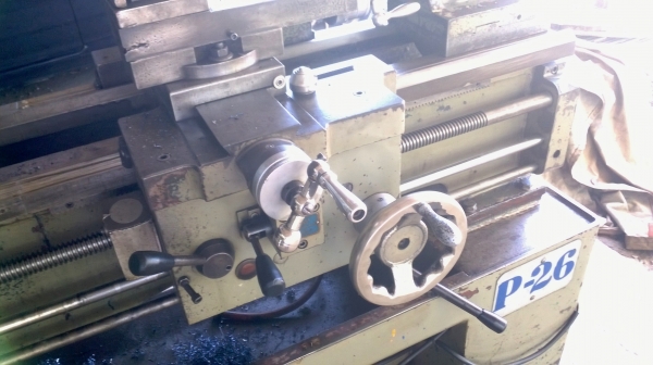 เครื่องกลึง 5 ฟุต 3 เพลา เกียร์บล็อก รุ่นหนัก ฐานเหล็กหล่อ สภาพสวย พร้อมใช้งาน 98,000  ด่วน !!!!