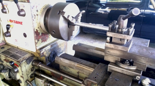 เครื่องกลึง 5 ฟุต 3 เพลา เกียร์บล็อก รุ่นหนัก ฐานเหล็กหล่อ สภาพสวย พร้อมใช้งาน 98,000  ด่วน !!!!