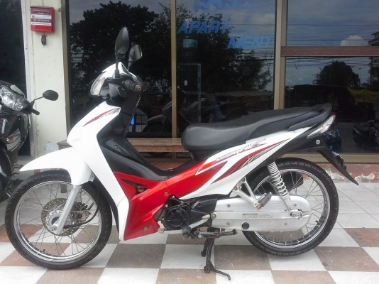 ราคาถูก รุ่นใหม่ล่าสุด Honda Wave 110 i ปี 2556 สีขาวแดง ราคาถูก รุ่นใหม่ล่าสุด Honda Wave 110 i ปี 2556 สีขาวแดง