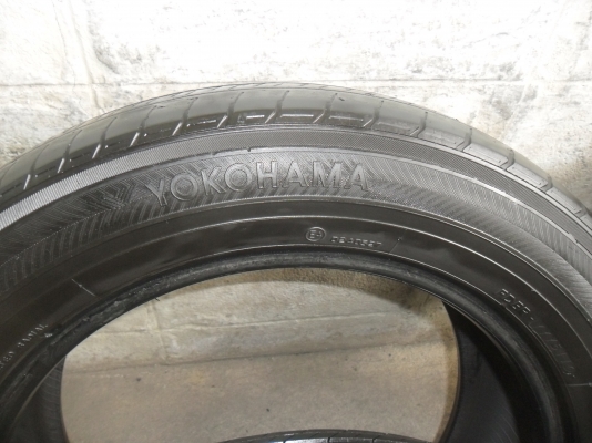 ยาง YOKOHAMA 215/60R17 ปี10 สวยๆ 4 เส้น ราคา 2000 บาท ยาง YOKOHAMA 215/60R17 ปี10 สวยๆ 4 เส้น ราคา 2000 บาท