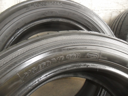 ยาง YOKOHAMA 215/60R17 ปี10 สวยๆ 4 เส้น ราคา 2000 บาท ยาง YOKOHAMA 215/60R17 ปี10 สวยๆ 4 เส้น ราคา 2000 บาท