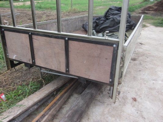 ขายกะบะ4ล้อกลางครับ