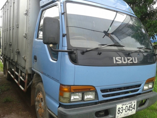 isuzu npr 120hpแอร์เย็น