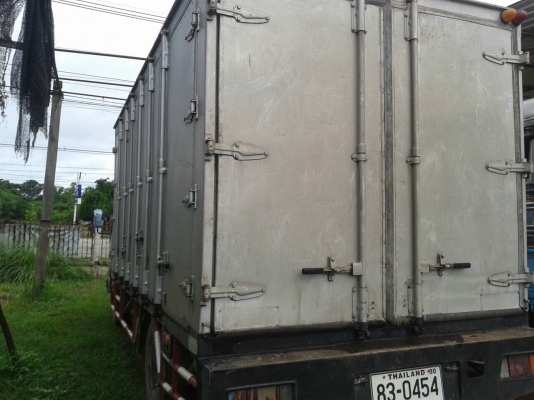 isuzu npr 120hpแอร์เย็น