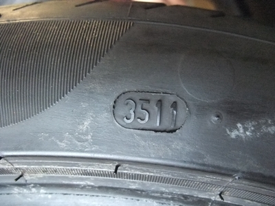ยาง Pirelli 245/40/18 ปี 11 ยาง Pirelli 245/40/18 ปี 11