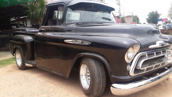Chevrolet apache 1957