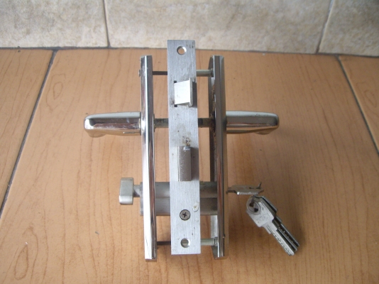 ขาย  ลูกบิดประตู