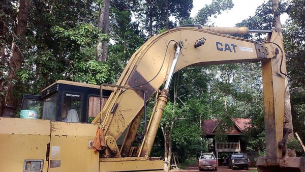 ขายแบคโฮ  CAT EL200B  เครื่อง CAT 3116