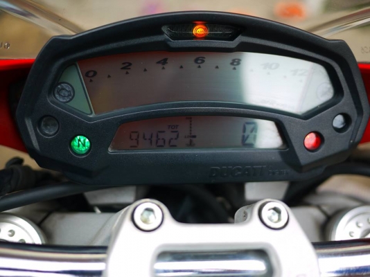 ขาย Ducati Monster 696 รถมือเดียว พร้อมทะเบียนแท้เลข 696ตรงรุ่น รถศูนย์ทองหล่อ สภาพแจ๋มๆ วิ่ง 9xxx ขาย Ducati Monster 696 รถมือเดียว พร้อมทะเบียนแท้เลข 696ตรงรุ่น รถศูนย์ทองหล่อ สภาพแจ๋มๆ วิ่ง 9xxx