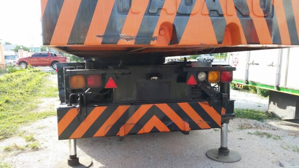 รถเครน 10 ล้อ TADANO